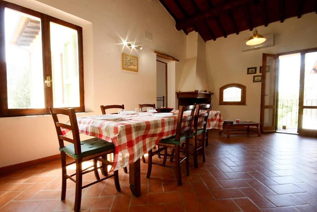 Villa Con Piscina 10 Posti Letto, L'Oliveta Di Rivalto 치아니 외부 사진